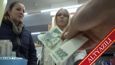 Kızıl Lezbiyen Arkadaşıyla Zevke Geliyor
